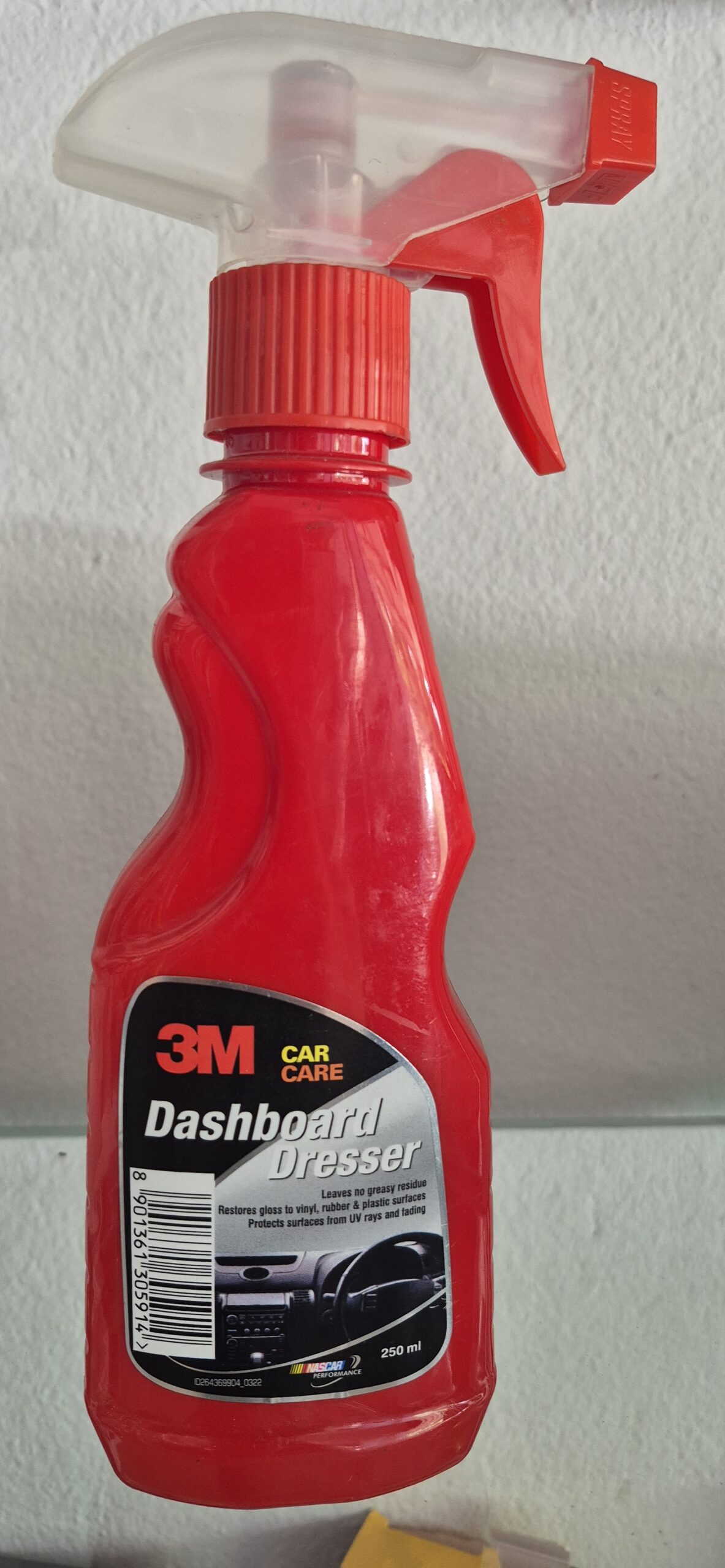 3M Dashboard Cleaner